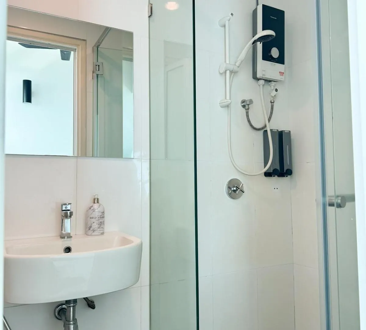 Maritime Suite Full Seaview Georgetown