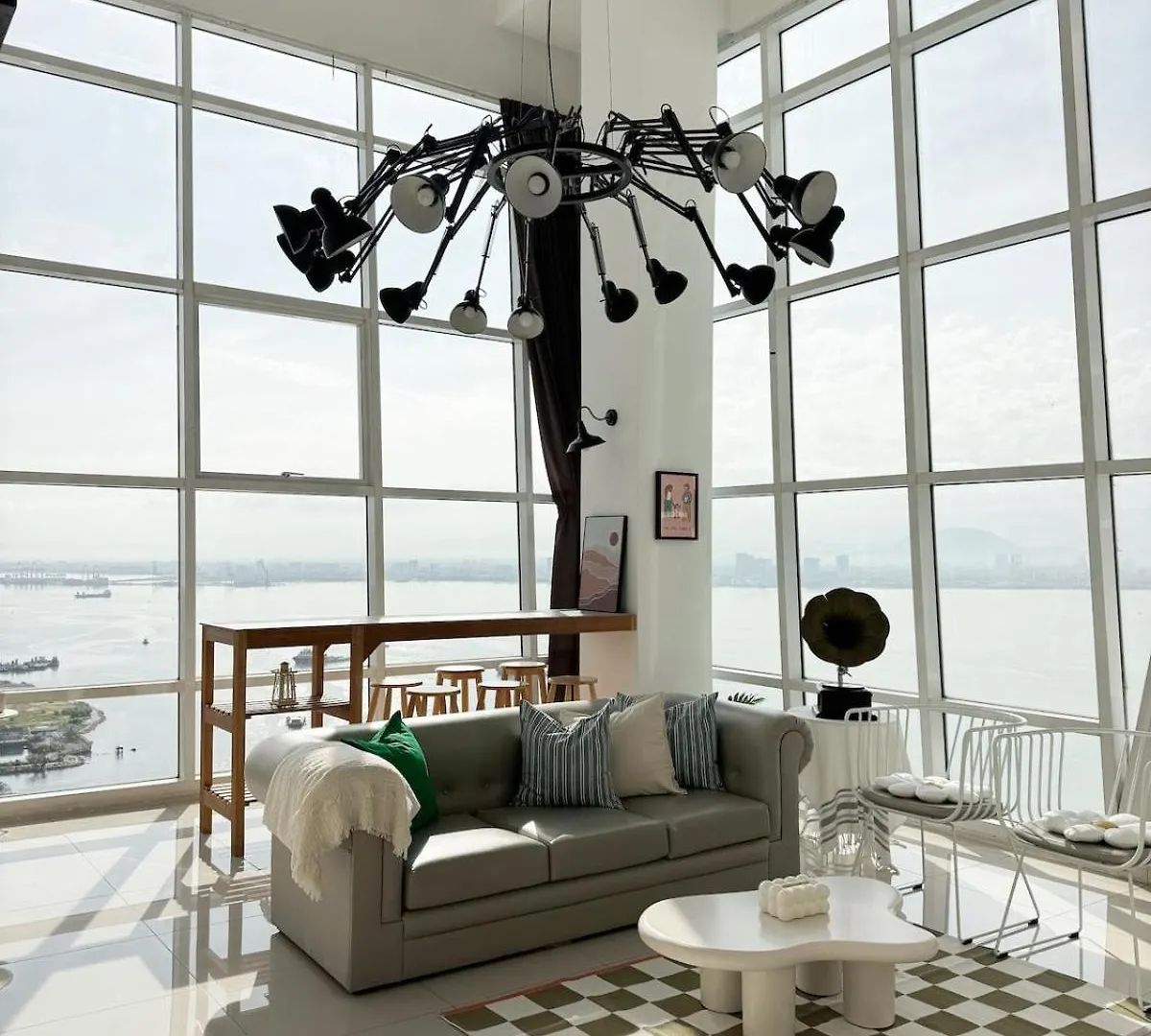 Maritime Suite Full Seaview Georgetown